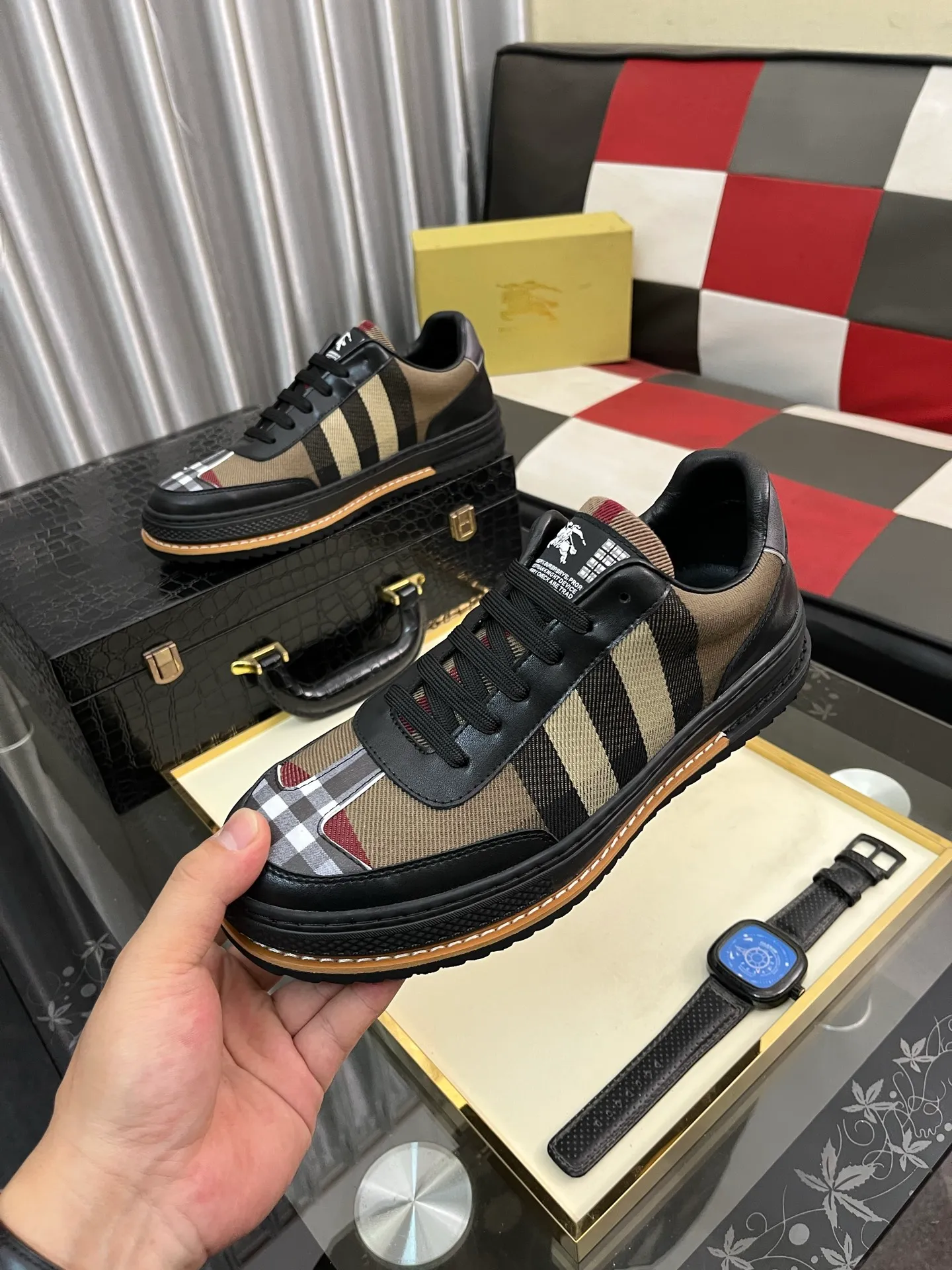 Men's shoes 💰420⌚️⌚️BURBERRY "Burberry" Regular size: 38-44 (casual shoes) Product materials: Selected cowhide upper, soft sheepskin lining; original outsole. 2️⃣colors available